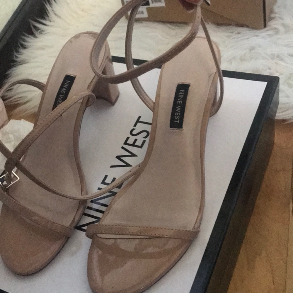 Small heels - Picture 4 of 4